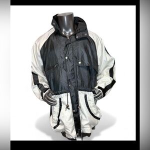 AST SPORTSWEAR VINTAGE Stylish Black and White Men's Jacket SIZE XXL - PRELOVED